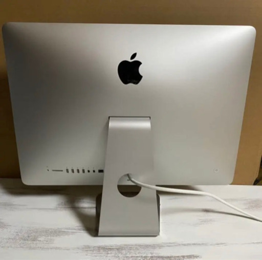 iMac  Retina 4K 21.5インチ 2015モデル