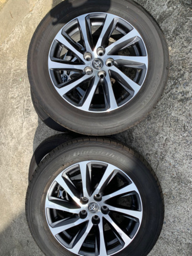 TOYOTAヴェルファイア　ハイブリッド純正タイヤ