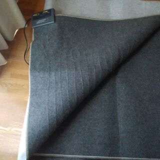 ホットカーペット（３畳相当、195cm×235cm）片面切り替え