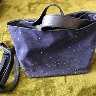 冬にピッタリなカバン