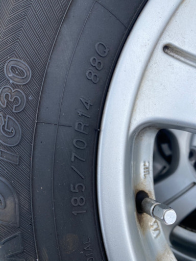 スタッドレスタイヤ185/70R14！4本セート