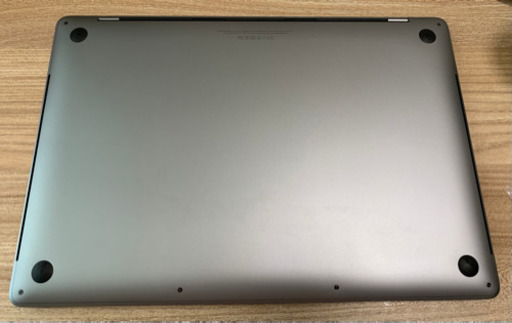 【超美品】 MacBook Pro 15インチ(2017) 16GB/512GB