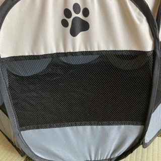 折りたたみ式ペットサークルの画像