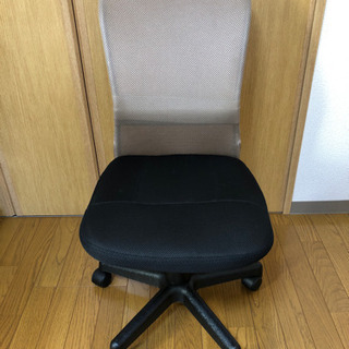 ワーキングチェア　ブラック　ベージュ