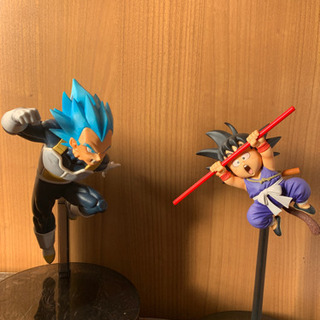 ドラゴンボール、鋼の錬金術師、進撃の巨人フィギュア7種セットの画像