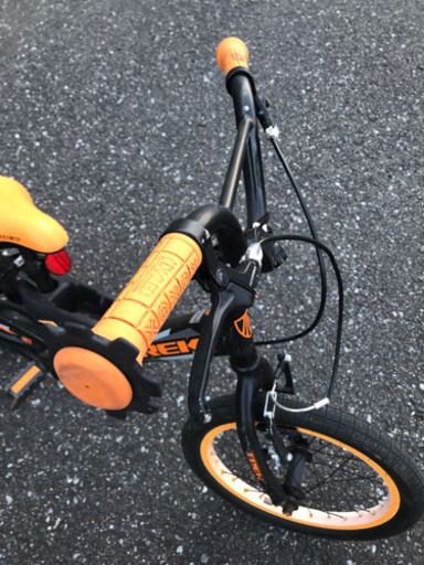 16インチ　TREK トレック　子供用自転車　キッズ
