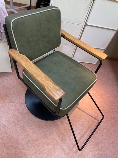 スタイリングチェア