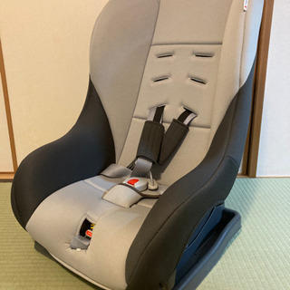 タカタ製　チャイルドシート