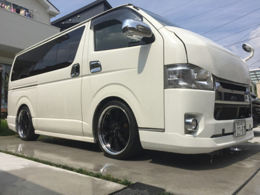 200系ハイエースエアロ