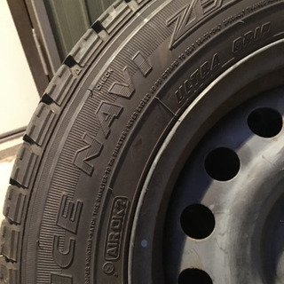 日産ノート　スタッドレスタイヤの画像