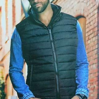 新品！65%OFF 山善 東レ製カーボンファイバー モバイルバッ...