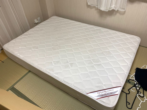 マットレス　二つある　140cm＊200cm