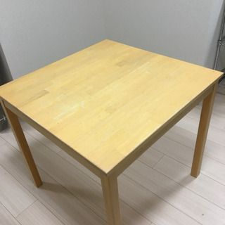 ダイニングテーブル