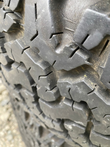 ホワイトレター　bfgoodrich 215 75 15  タイヤ  セット