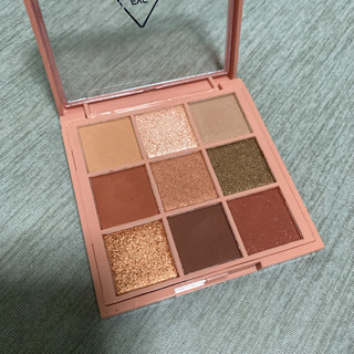 ９色アイシャドウパレット