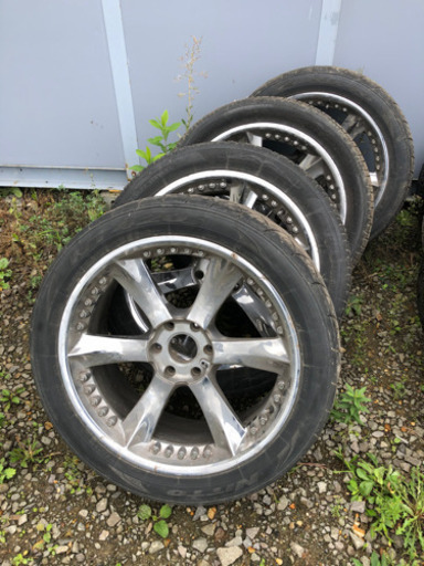 22インチ　アルミ　タイヤ