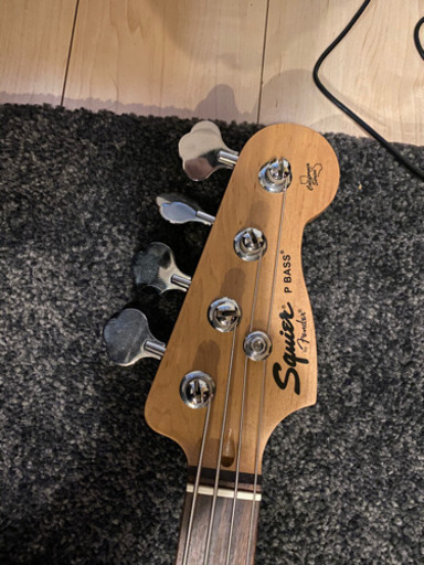 squier ベース　