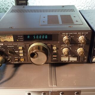 アマチュア無線機　ＴＳ－６６０　マイク　電源　取説　電源コード　外箱　等