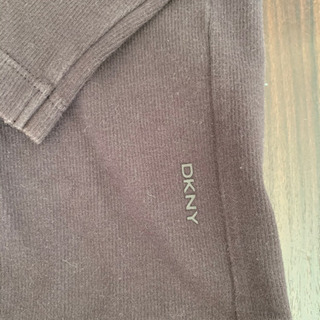 DKNY メンズ　ロングTシャツの画像