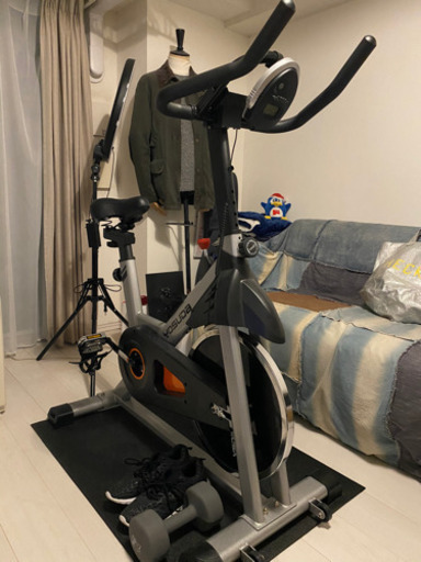 【54%OFF美品】エアロバイク、スピンバイク＋マット売ります