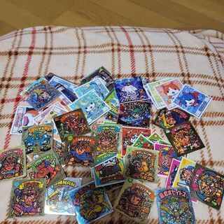 ビックリマンシールなど70枚くらいあげます。