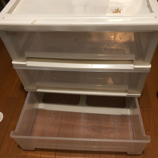 収納ケース　無料で差し上げます。