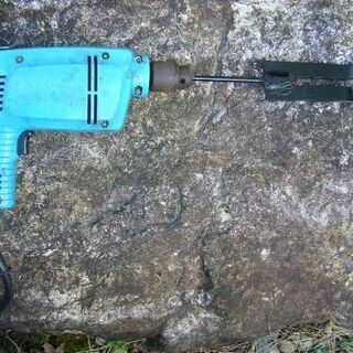 世界初耕耘器ドリルに装着耕耘・除草・穴掘りに女性も簡単使用特許済の画像