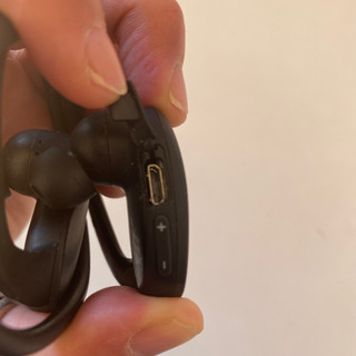 Bluetooth イヤホンの画像