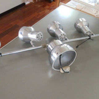 吊り下げライトの画像