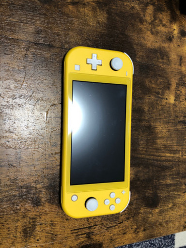 ニンテンドースイッチライト/イエロー