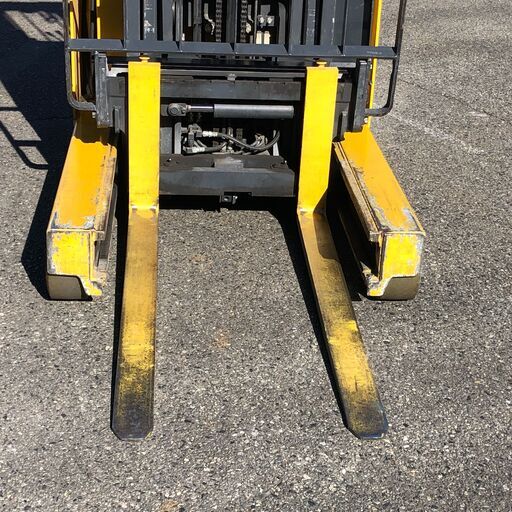 低稼働　コマツ　三段マスト(FSV　フルフリ)　バッテリーフォークリフト　1.8トン　1.8ｔ　5ｍ　5000mm