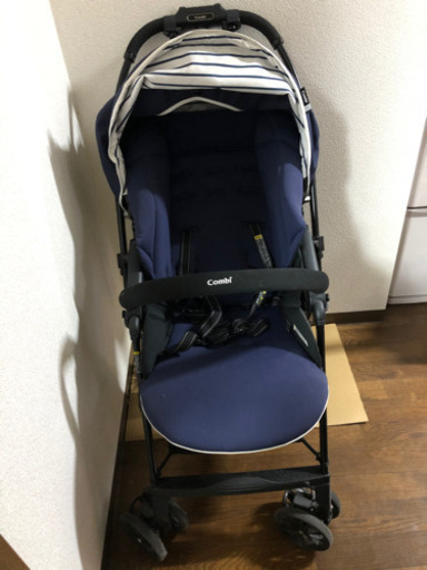 AB型　ベビーカー　コンビ　メチャライト　ネイビー色