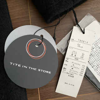 TITE IN THE STORE ブラックコートの画像