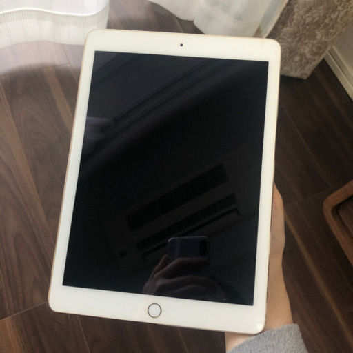 iPad Air2   64G  9.7インチ Wi-Fiモデル