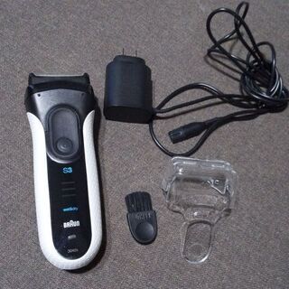 BRAUN 3040S　ブラウン　電動　シェーバー　S3 3枚刃