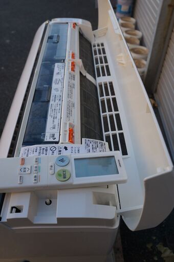 SHARP(シャープ）冷暖房エアコン！2.2KWを格安でお譲ります！