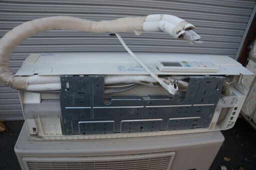 SHARP(シャープ）冷暖房エアコン！5.6KW（200V）を格安でお譲ります！