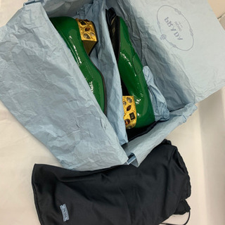 PRADA35レトロパンプスの画像