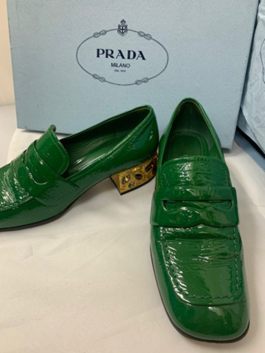 PRADA35レトロパンプス