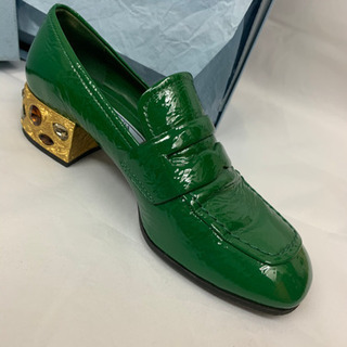 PRADA35レトロパンプスの画像