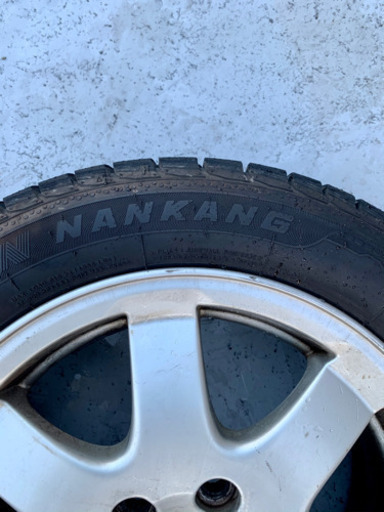 さらに値下げします。ボルボ純正、ホイール、スタッドレスタイヤ4本セット