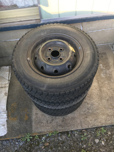 145/80r12鉄チンホイール付きスタッドレス4本セット