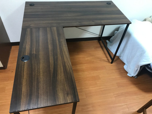美品 コーナーデスク ゲーミングデスク 机 パソコンデスク 幅140 L型 ホールカバー付 足元フリー設計 ウォルナット プライム
