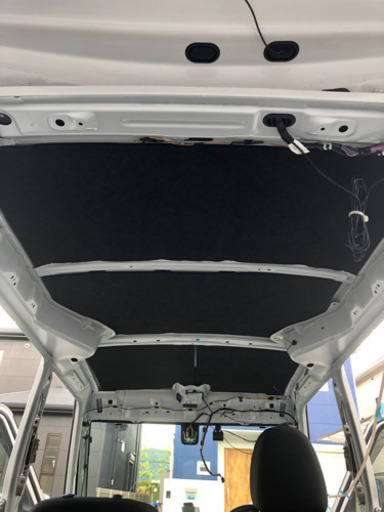 車の断熱・防音します。