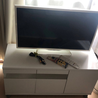 ３２型tvケーブルテレビ台付セットの画像