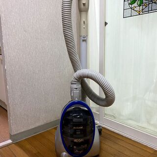 National掃除機　300円