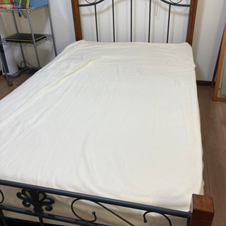 セミダブルベッドの画像