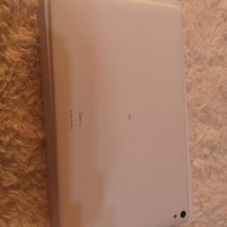 au タブレット Qua tab 2 白 の画像