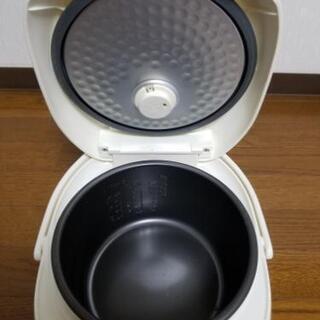 炊飯器(５合炊き)の画像