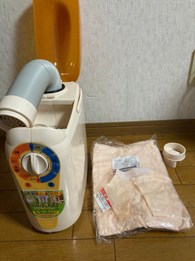布団乾燥機　未使用、美品です。この季節にどうですか？